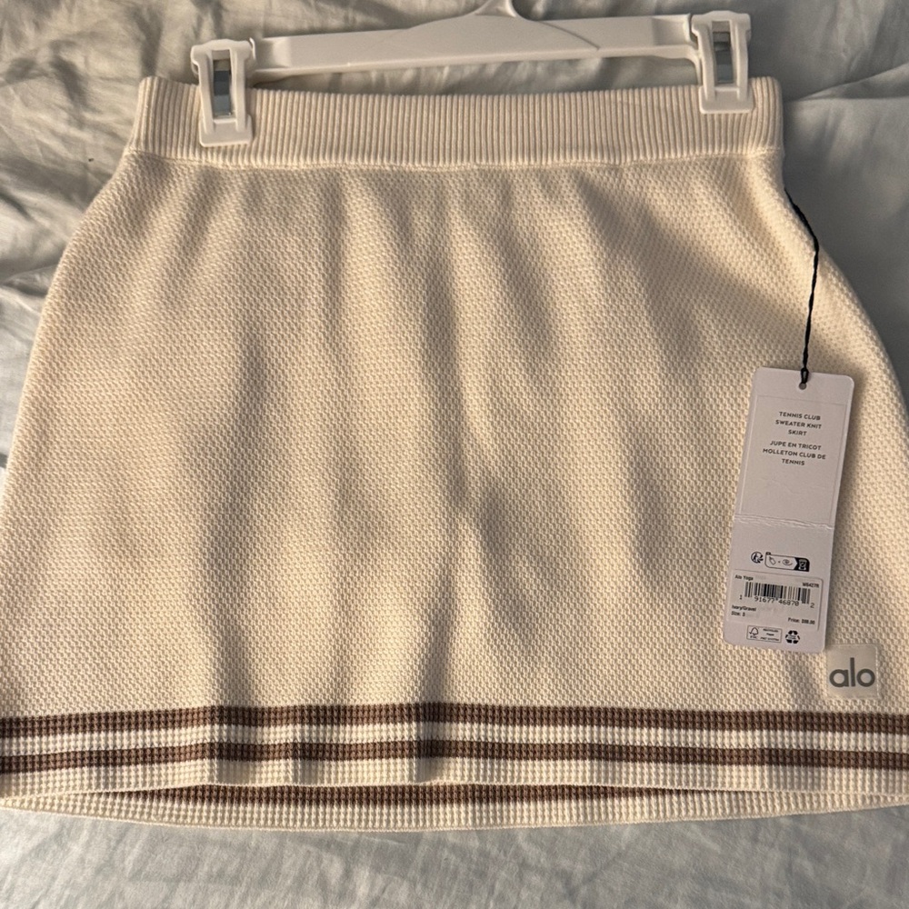 ALO Yoga Cream Skirt with Brown Stripes
